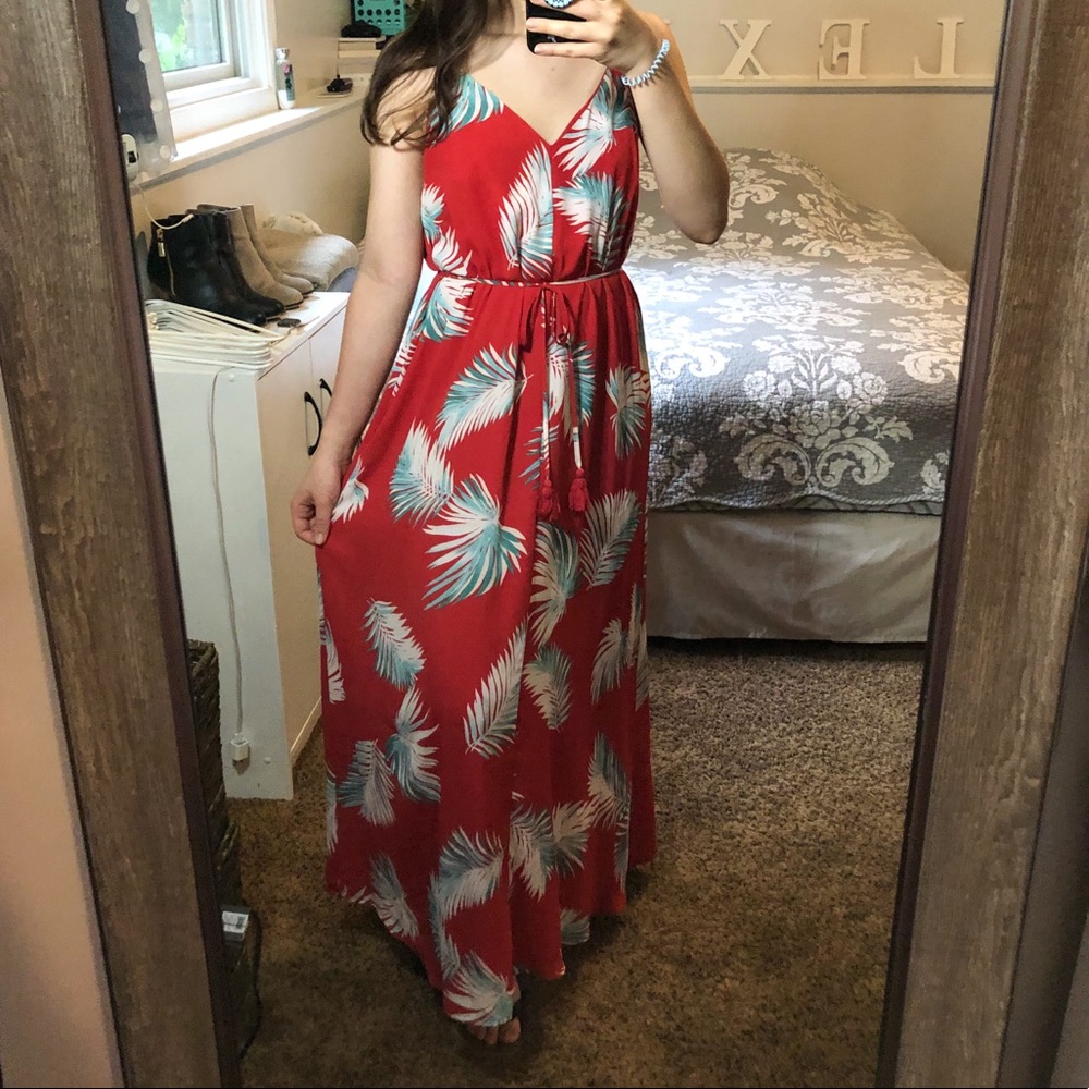 SOLD***TROPICAL RED & WHITE MAXI DRESS